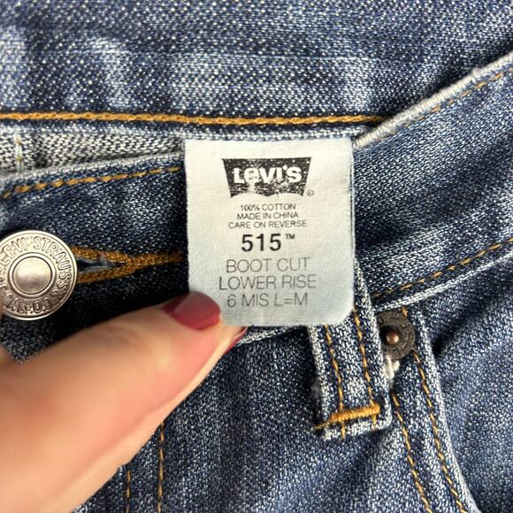 Levi's 515 Bootcut Jeans – Medium Wash, Classic Fit, Size 6‎ - Picture 3 of 6
